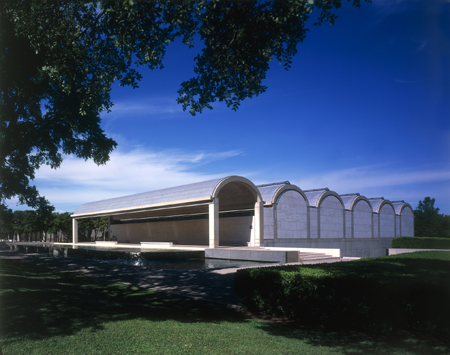 architect louis kahn kimbell art museum